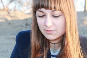 前髪がまとまらない!?原因とおうちでできる対処法